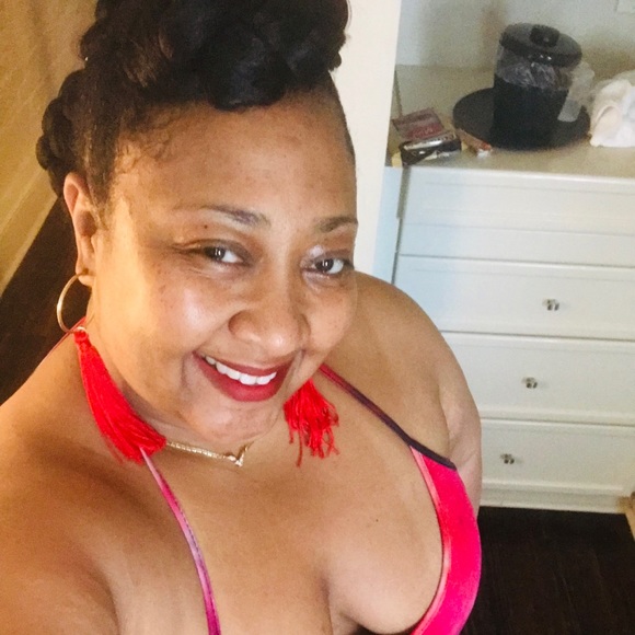 Meet your Posher, Melissa - Picture 8 of 16